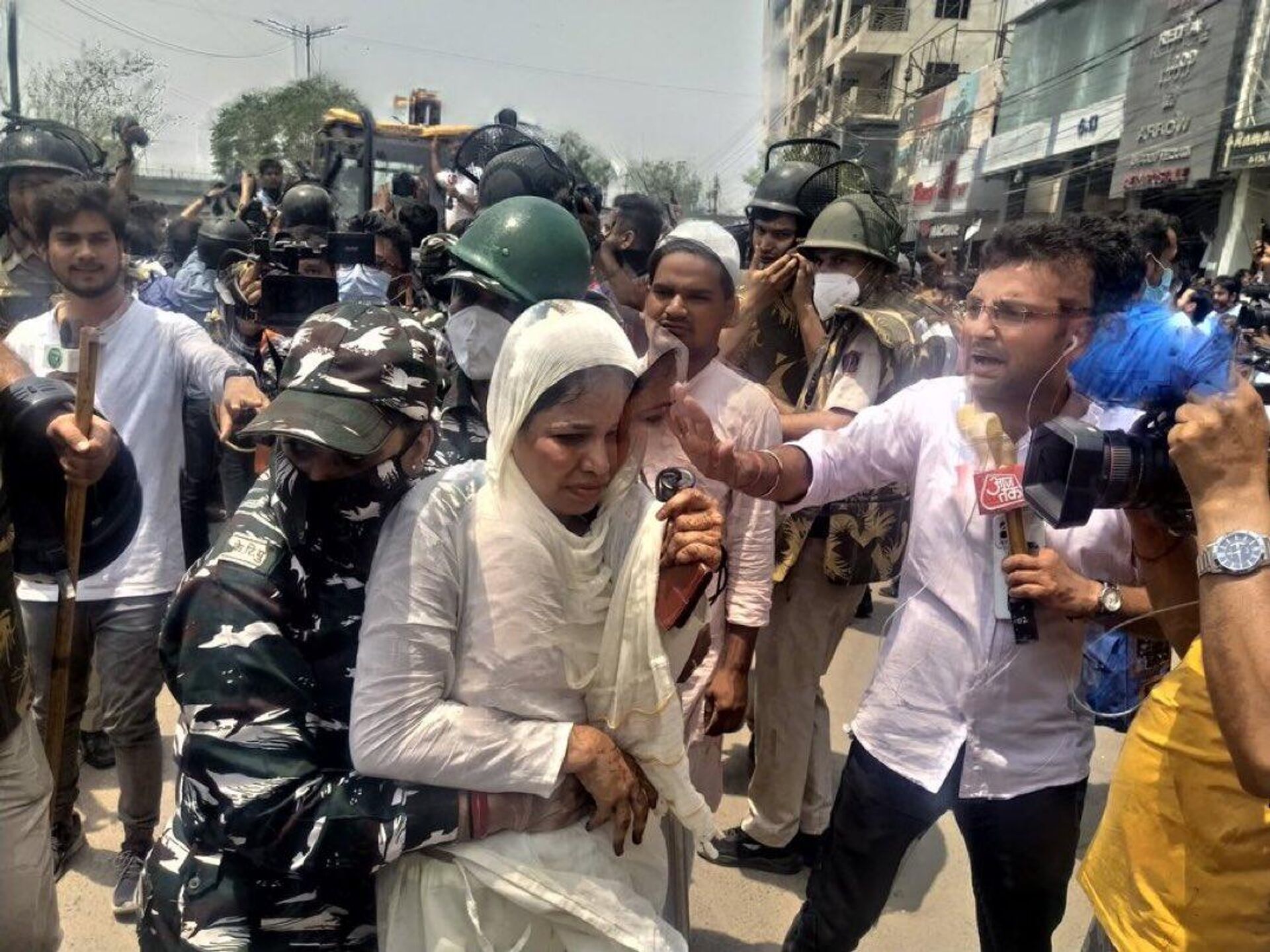 Women Being Detained At Shaheen Bagh - Sputnik International, 1920, 09.05.2022