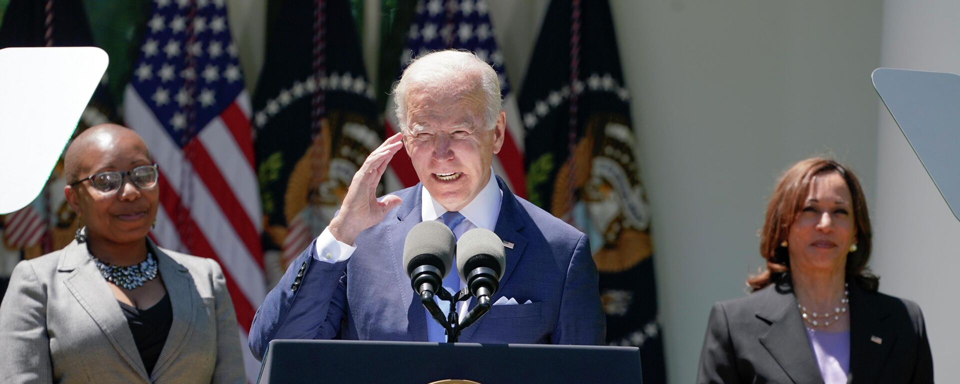 President Joe Biden speaks at an event on lowering the cost of high-speed internet in the Rose Garden of the White House, Monday, May 9, 2022, in Washington. - Sputnik International, 1920, 27.06.2024