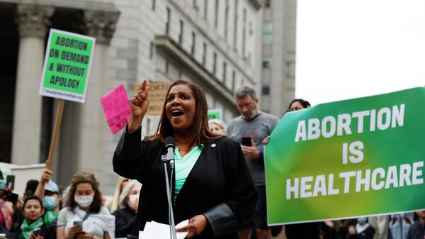 New York Attorney General Letitia James speaks at a rally in support of abortion rights, Tuesday, May 3, 2022, in New York. - Sputnik International