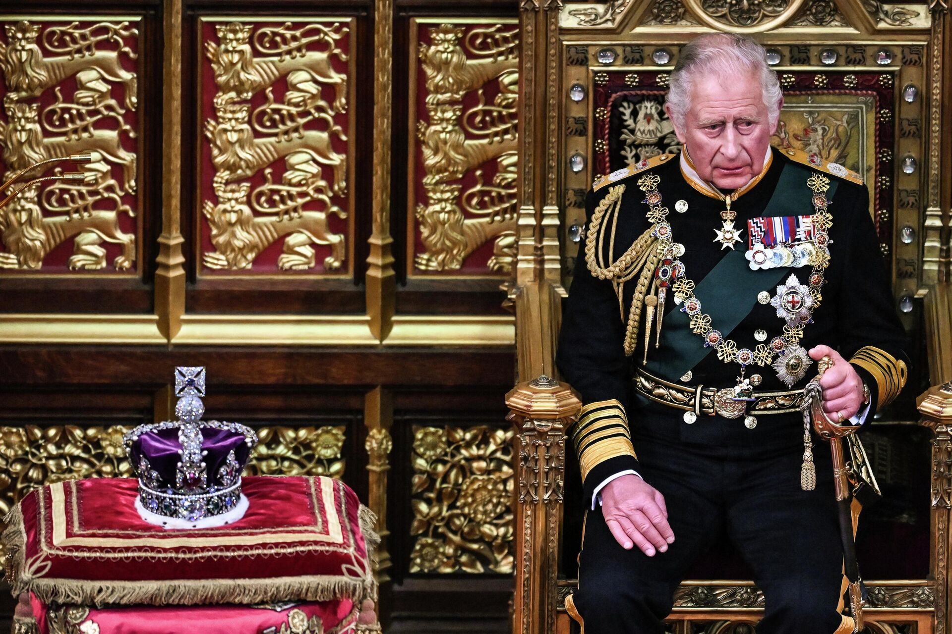 Britain's Prince Charles sits by the The Imperial State Crown in the House of Lords Chamber during the State Opening of Parliament - Sputnik International, 1920, 08.09.2022