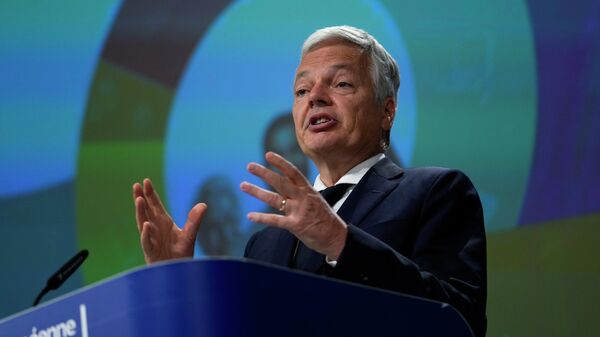 European Commissioner for Justice Didier Reynders speaks during a news conference following a weekly College of Commissioners meeting at the EU headquarters in Brussels, Wednesday, June 30, 2021 - Sputnik International