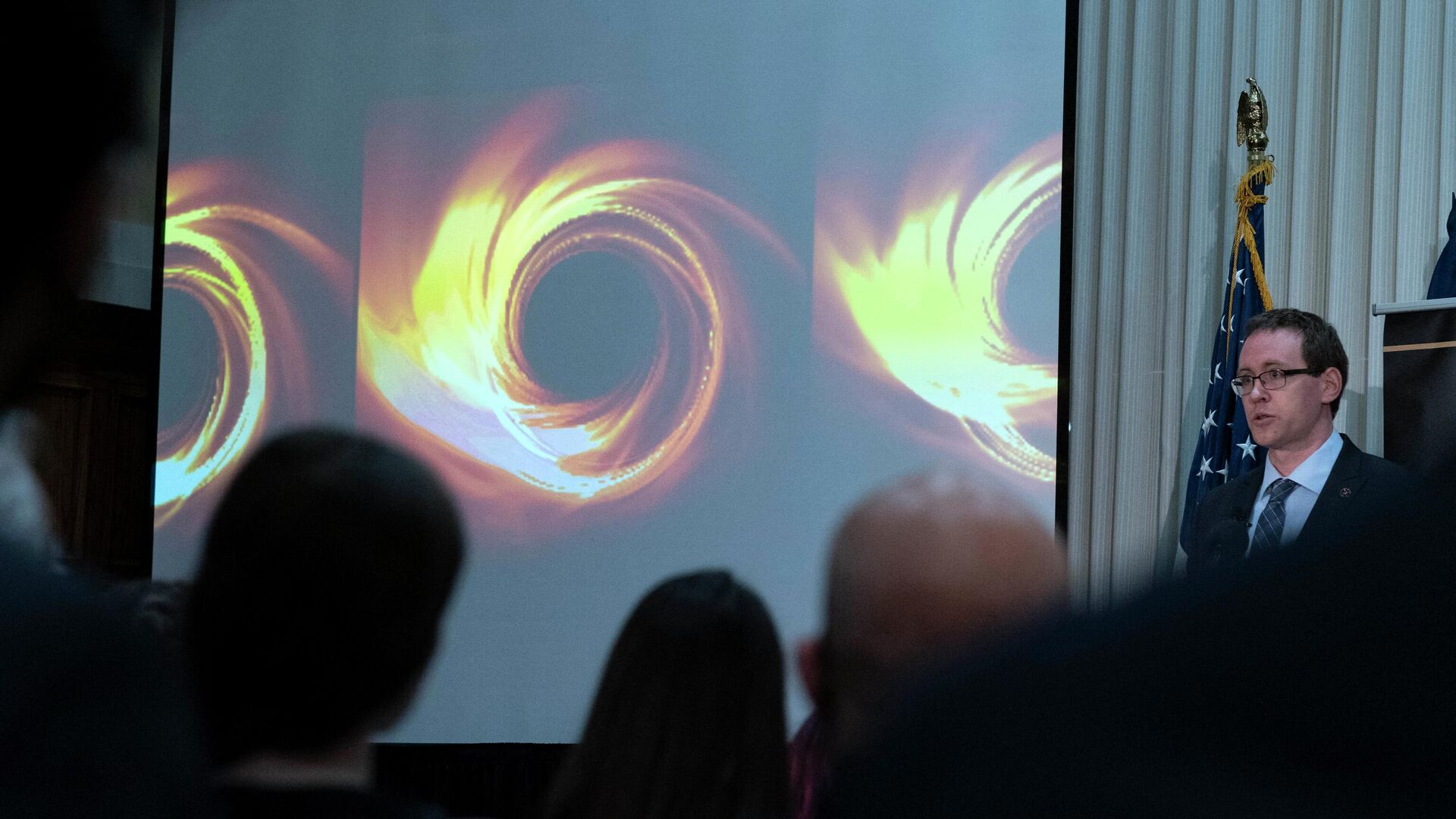Astrophysicist at Center for Astrophysics Michael Johnson speaks during a news conference to announce the first image of Sagittarius A*, a supermassive black hole, at the center of the Milky Way Galaxy, in Washington, DC, on May 12, 2022.  - Sputnik International, 1920, 12.05.2022