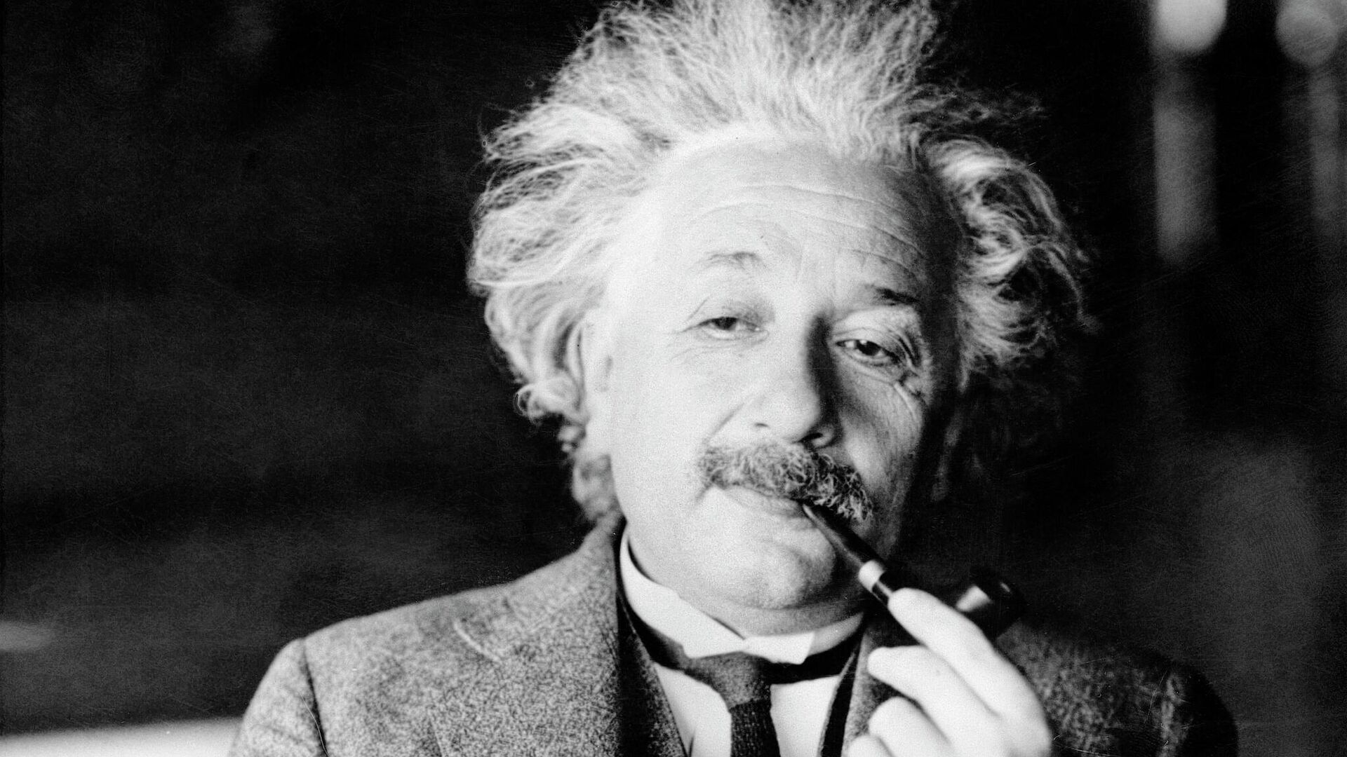 This undated file photo shows famed physicist Albert Einstein. - Sputnik International, 1920, 13.05.2022