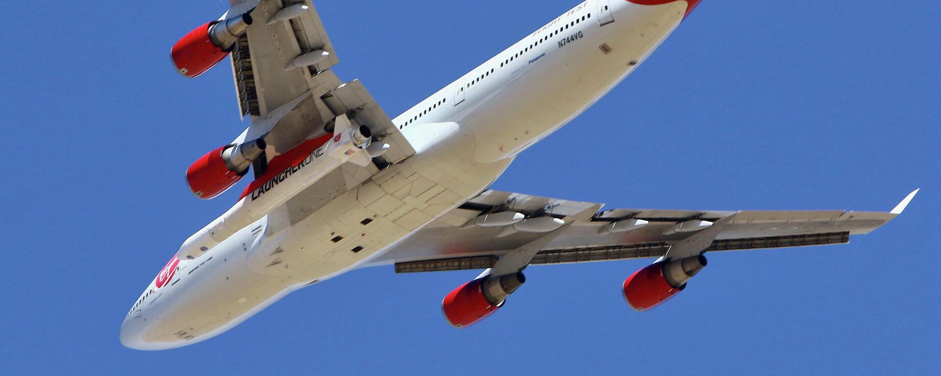In this Jan. 17, 2021, file photo, Virgin Orbit Boeing 747-400 rocket launch platform takes off from Mojave Air and Space Port, Mojave (MHV) on its second orbital launch demonstration of LauncherOne rocket in the Mojave Desert, north of Los Angeles.  - Sputnik International, 1920, 09.01.2023