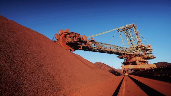 Anglo-Australian mining giant BHP Billiton's Mount Newman iron ore mine in Western Australia (File) - Sputnik International