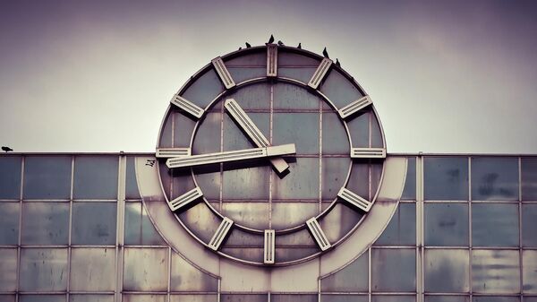 Clock - Sputnik International