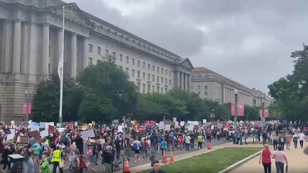 Chuck Modi via Twitter, 14-5-22 | “STAND UP FIGHT BACK”

Endless line of protesters roll down Constitution Ave at DC Rally    - Sputnik International