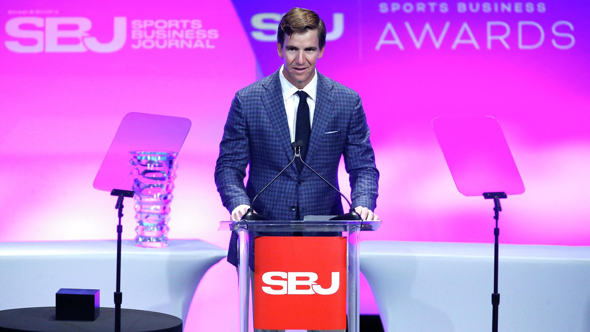 NEW YORK, NEW YORK - MAY 18: Eli Manning speaks during the 15th Annual Sports Business Journal Awards ceremony at New York Marriott Marquis Hotel on May 18, 2022 in New York City - Sputnik International, 1920, 20.05.2022
