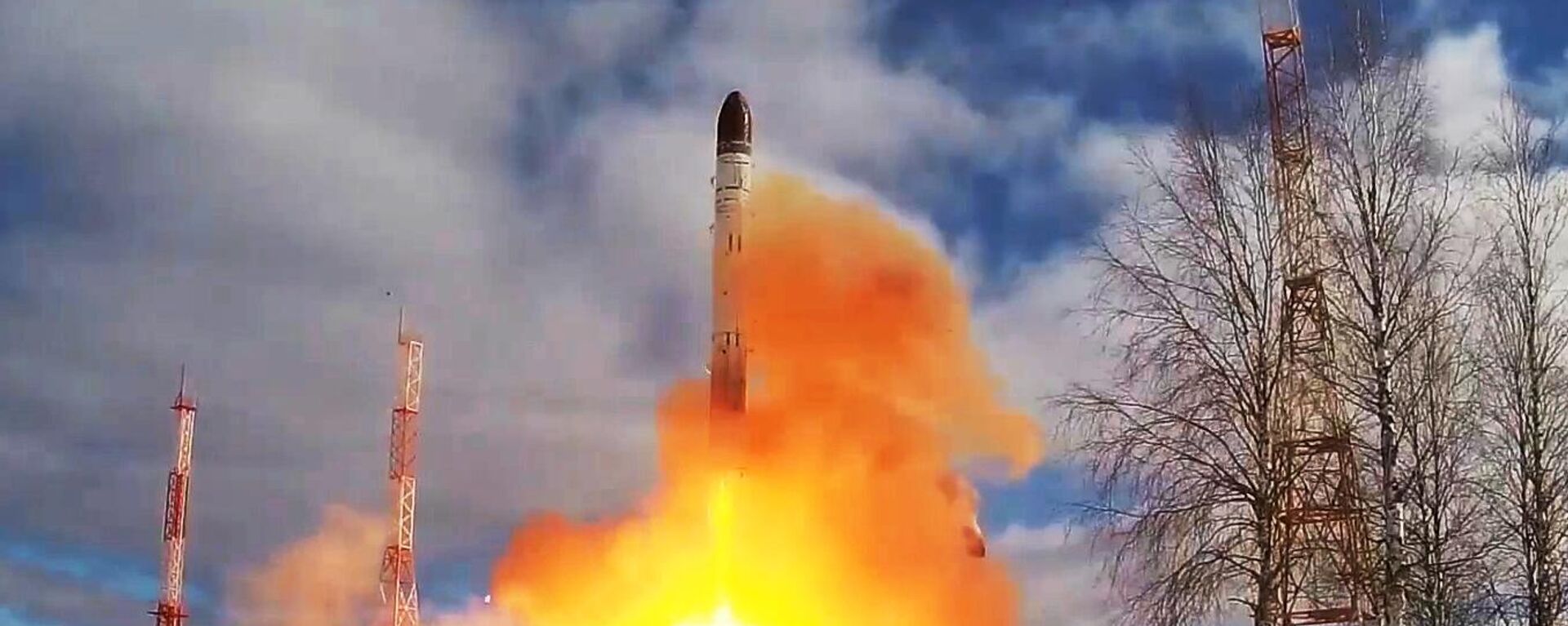 Launch of the Sarmat stationary intercontinental ballistic missile from the Plesetsk cosmodrome in the Arkhangelsk region. - Sputnik International, 1920, 22.05.2022