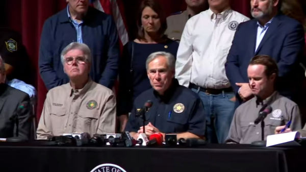 Texas Governor Greg Abbott speaks at a press conference on May 25, 2022, about the mass shooting in Uvalde a day prior that killed 21 people, 19 of whom were elementary school students. - Sputnik International