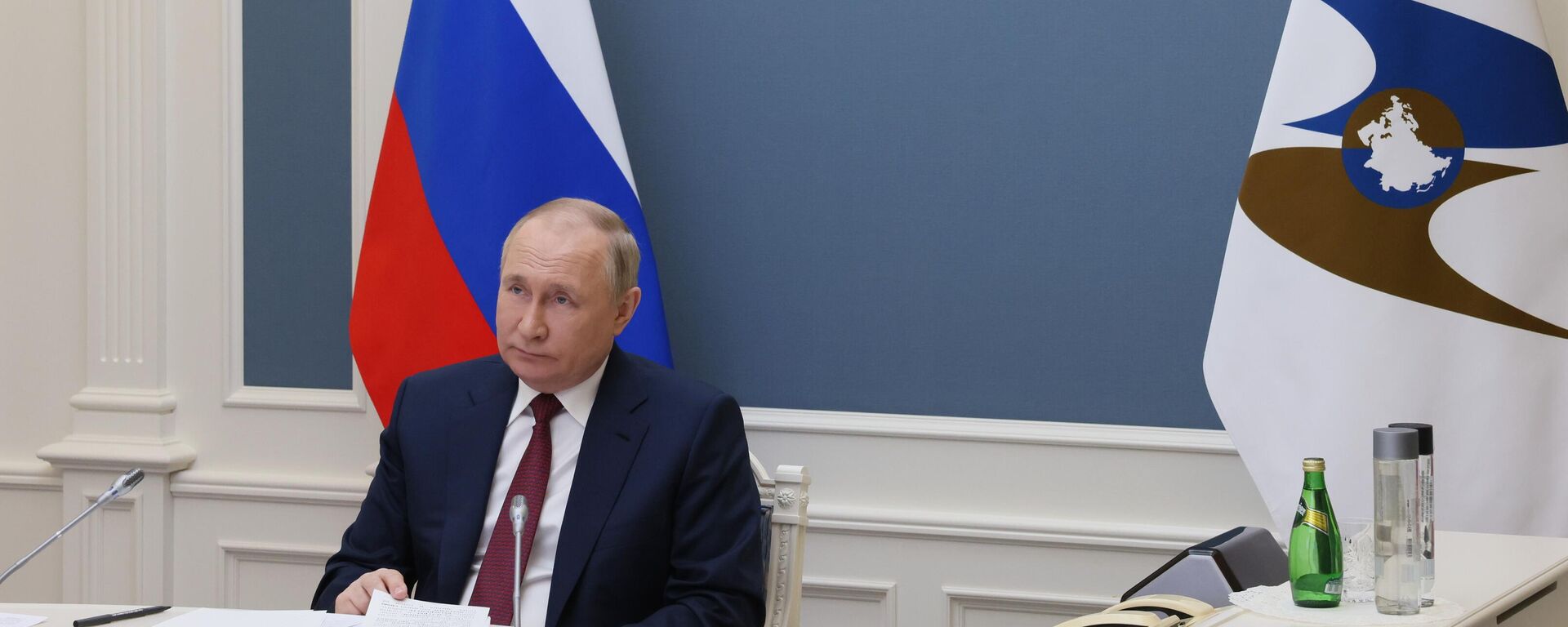 President Putin speaks at the Eurasian Economic Forum. 25 May 2022. - Sputnik International, 1920, 26.05.2022
