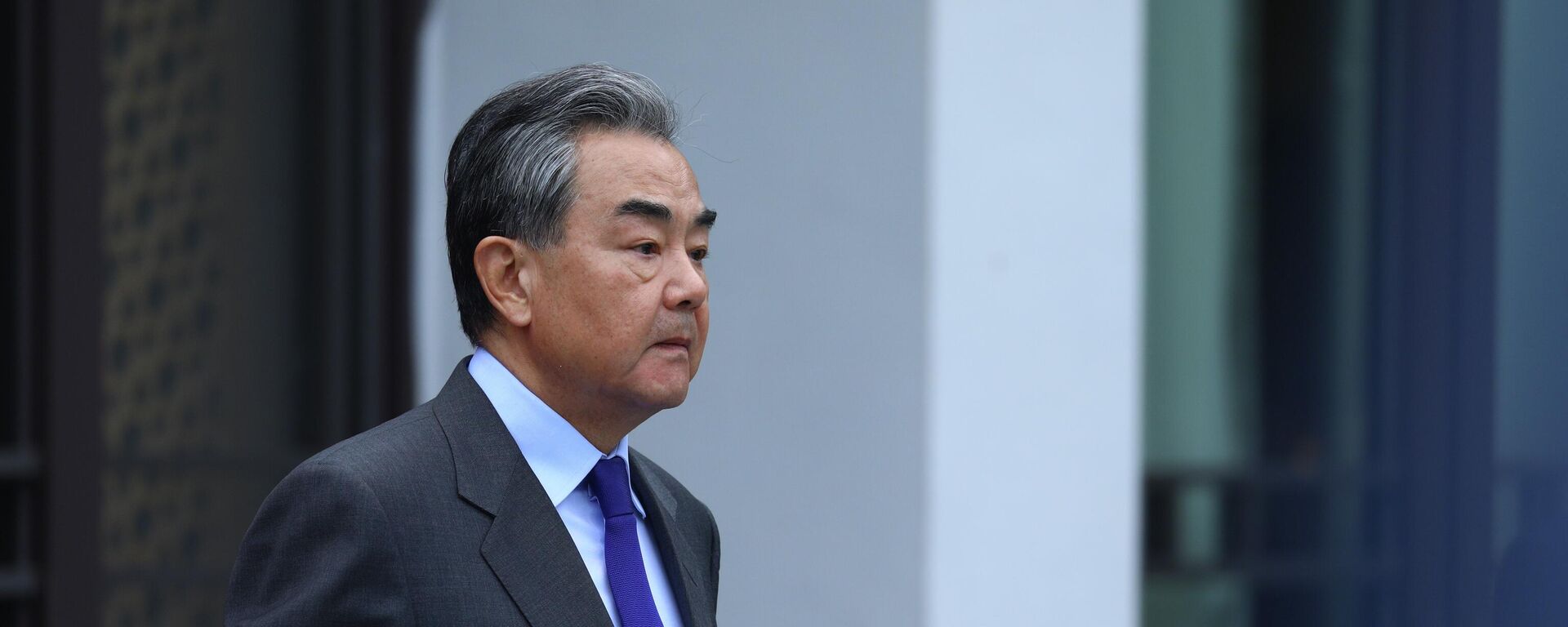 Chinese Foreign Minister Wang Yi talks to the media - Sputnik International, 1920, 27.05.2022