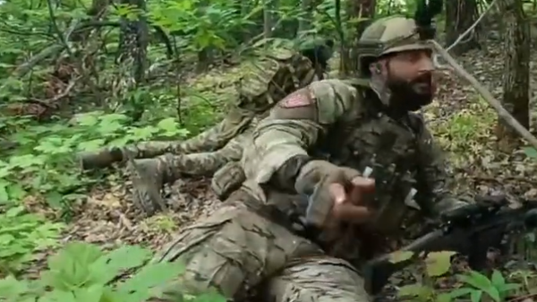 British Marine-turned Ukraine merc Ben Grant filmed in a viral clip. - Sputnik International