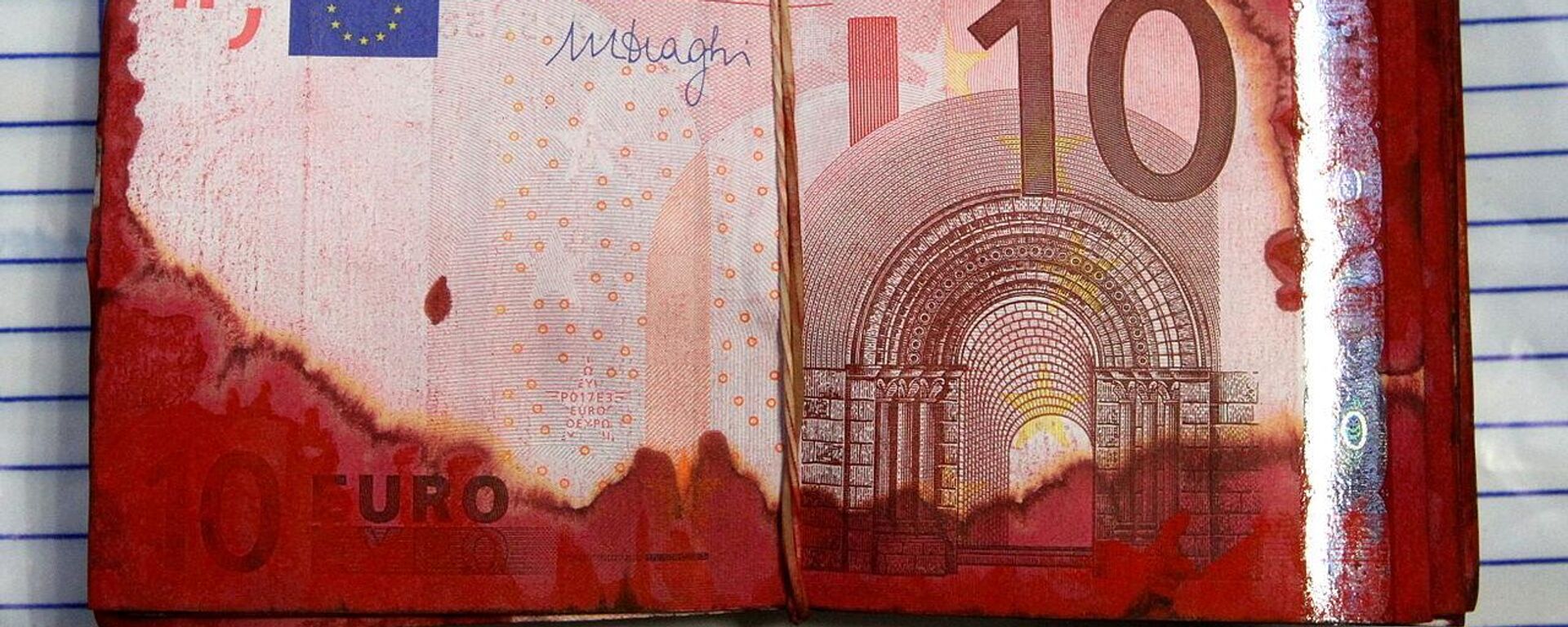  With red paint made ​​unusable € 10 notes from a cash machine robbery - Sputnik International, 1920, 31.05.2022