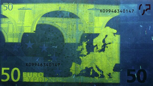 50-euro banknote under fluorescent light (UV-A) - Sputnik International