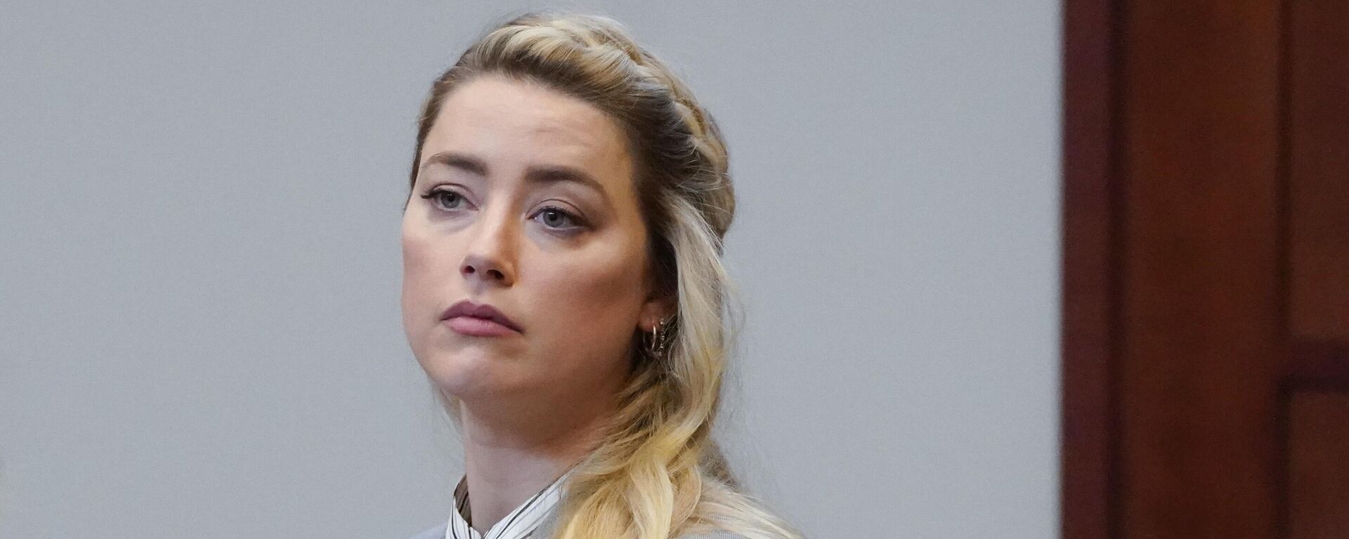 Actor Amber Heard stands in the courtroom at the Fairfax County Circuit Courthouse in Fairfax, Va., Friday, May 27, 2022 - Sputnik International, 1920, 02.06.2022