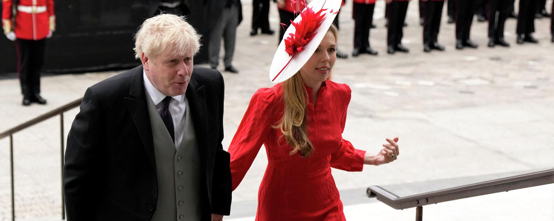 Britain's Prime Minister Boris Johnson and his wife Carrie Symonds arrive to attend the National Service of Thanksgiving for The Queen's reign at Saint Paul's Cathedral in London on June 3, 2022 as part of Queen Elizabeth II's platinum jubilee celebrations. - Sputnik International, 1920, 03.06.2022