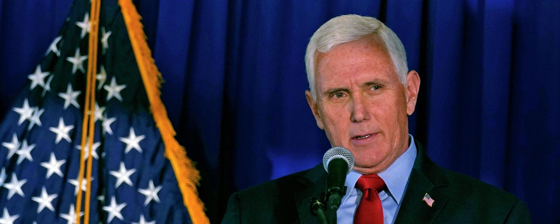 Former Vice President Mike Pence gestures during his address at a luncheon, Thursday, May 26, 2022, in Bedford, N.H.  - Sputnik International, 1920, 10.02.2023