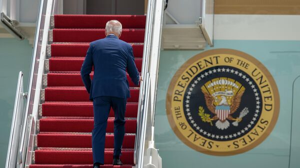 President Joe Biden boards Air Force One for a trip to Los Angeles to attend the Summit of the Americas, Wednesday, June 8, 2022, at Andrews Air Force Base, Md.  - Sputnik International