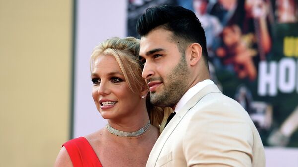Britney Spears and Sam Asghari arrive at the Los Angeles premiere of Once Upon a Time in Hollywood, at the TCL Chinese Theatre, Monday, July 22, 2019. - Sputnik International