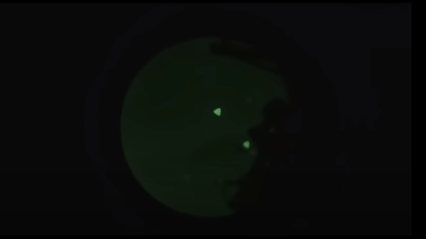 Unidentified drones captured in infrared view by a US Navy Arleigh Burke-class destroyer in 2019. Screenshot of video releasd to The Drive. - Sputnik International