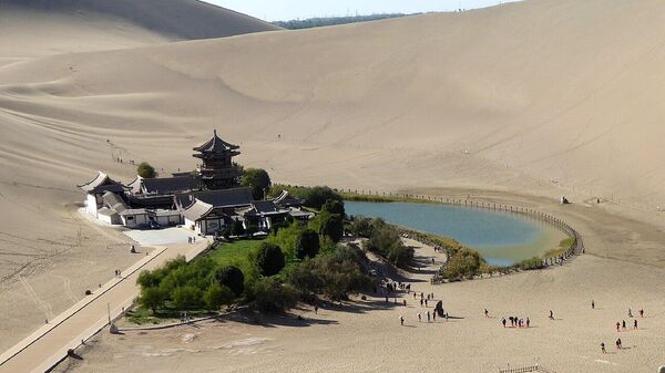 The Singing Sand Dunes on the backside of Crescent Lake - Sputnik International