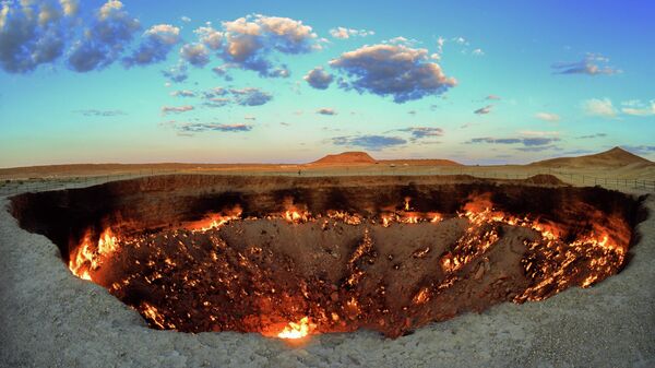 The crater fire named Gates of Hell is seen near Darvaza, Turkmenistan, Saturday, July 11, 2020 - Sputnik International