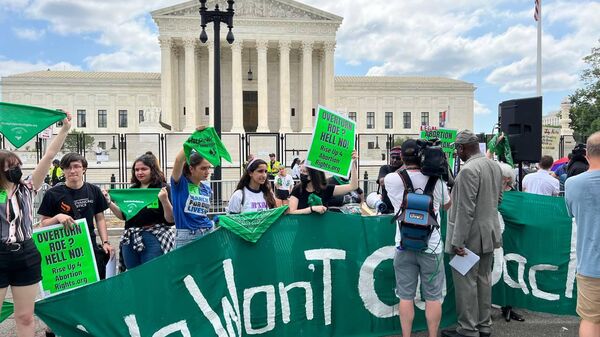 Pro-Choice Protesters Gather at US Supreme Court After Roe v Wade Struck Down - Sputnik International