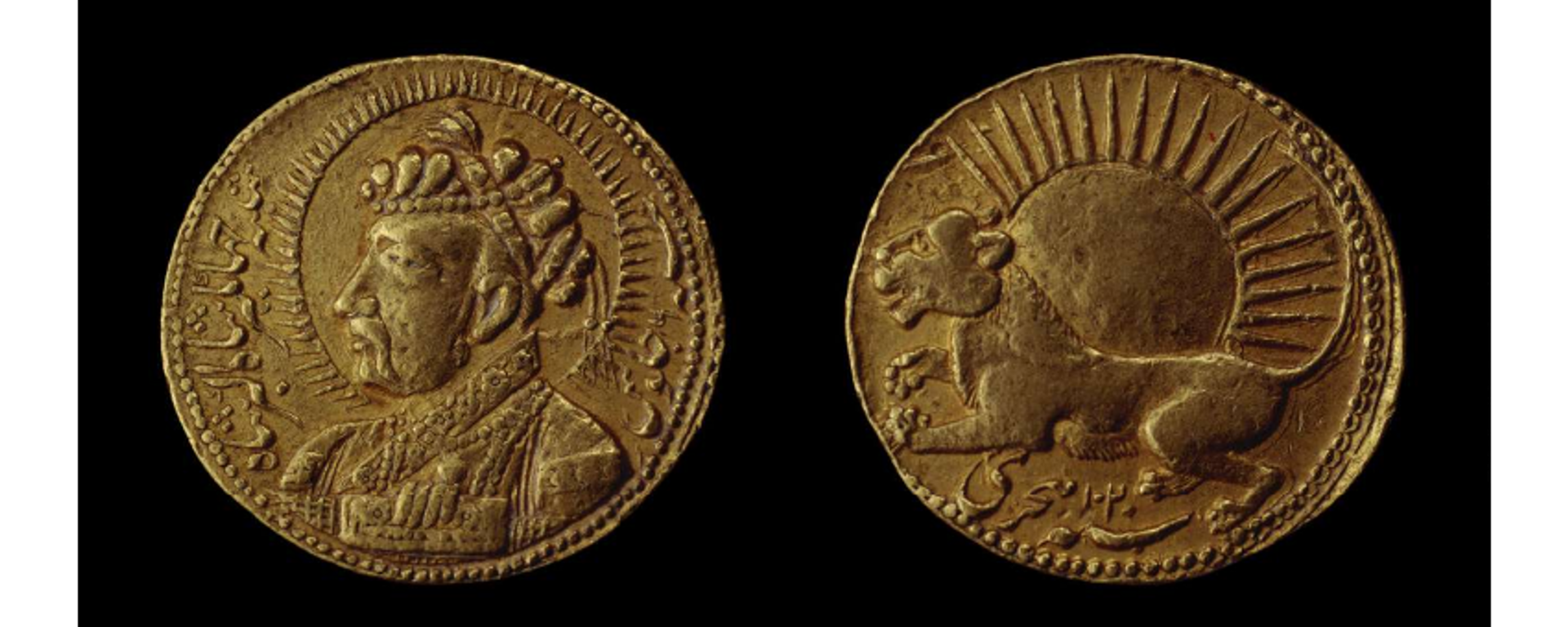 The world's biggest gold coin with a portrait of Jahangir (obverse) and an image of a lion surmounted by the sun (reverse). - Sputnik International, 1920, 27.06.2022