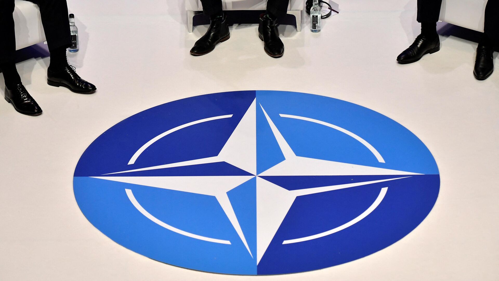 The Nato logo is pictured during a panel discussion at an official NATO outreach event, 'Nato Engages' in central London on December 3, 2019, prior to the NATO alliance summit - Sputnik International, 1920, 28.06.2022