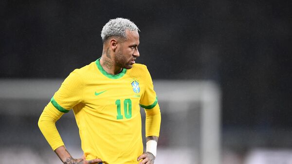 Brazil's forward Neymar looks on during the friendly football match between Japan and Brazil at the National Stadium in Tokyo on June 6, 2022. - Sputnik International
