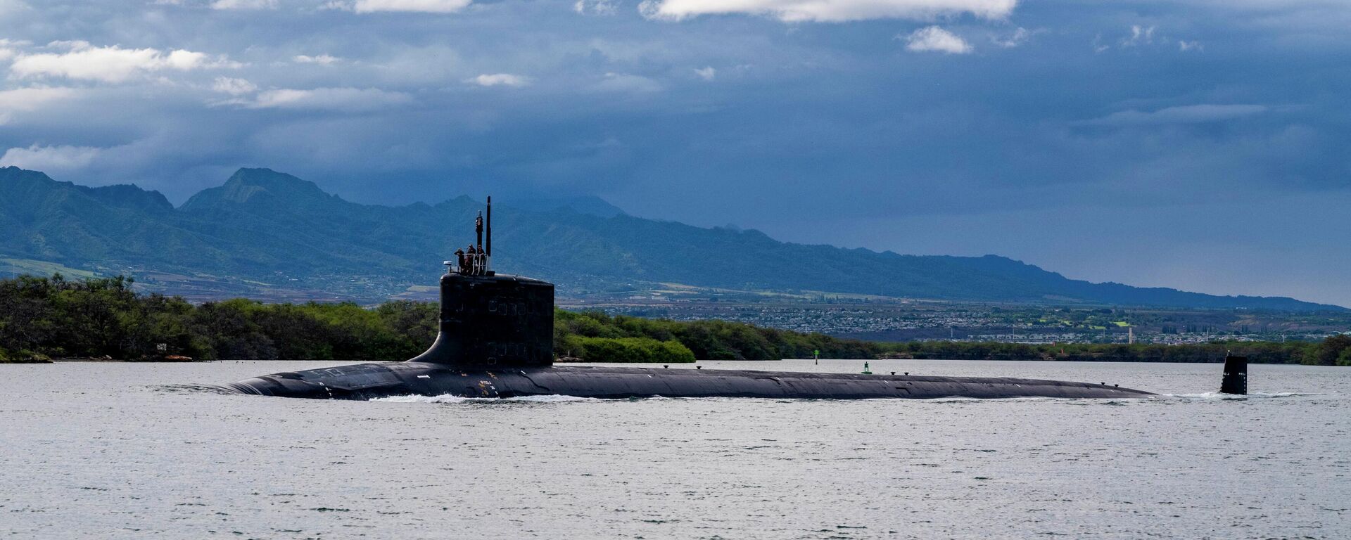 FILE - In this file photo provided by U.S. Navy, the Virginia-class fast-attack submarine USS Missouri (SSN 780) departs Joint Base Pearl Harbor-Hickam for a scheduled deployment in the 7th Fleet area of responsibility, Sept. 1, 2021. The foreign ministers of Malaysia and Indonesia expressed concern Monday, Oct. 18, 2021, that Australia’s plan to acquire nuclear-powered submarines from the U.S. in a security alliance may increase the rivalry of major powers in Southeast Asia - Sputnik International, 1920, 16.03.2023