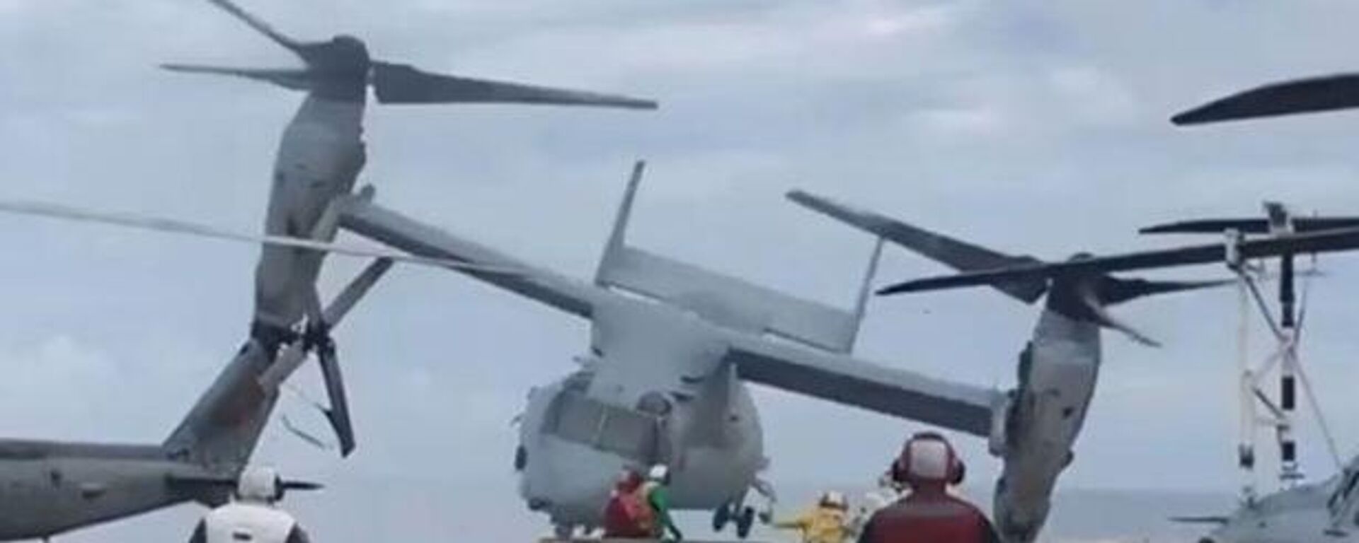The MV-22 Osprey helicopter crashed over the side of a US warship in 2017 with deadly consequences - Sputnik International, 1920, 04.07.2022