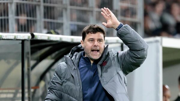 PSG's head coach Mauricio Pochettino gestures during the League One soccer match between Angers and Paris Saint Germain, at the Raymond-Kopa stadium in Angers, western France, Wednesday, April 20, 2022 - Sputnik International