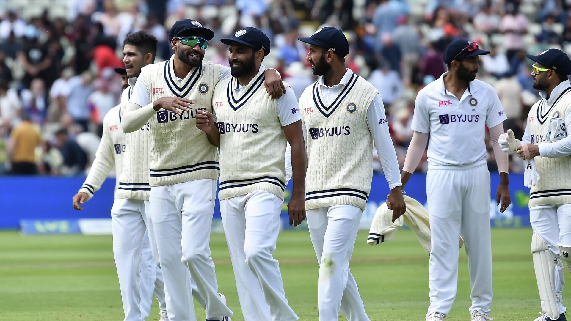 Indian players walks off the field for tea break during the fourth day of the fifth cricket test match between England and India at Edgbaston in Birmingham, England, Monday, July 4, 2022. - Sputnik International, 1920, 05.07.2022