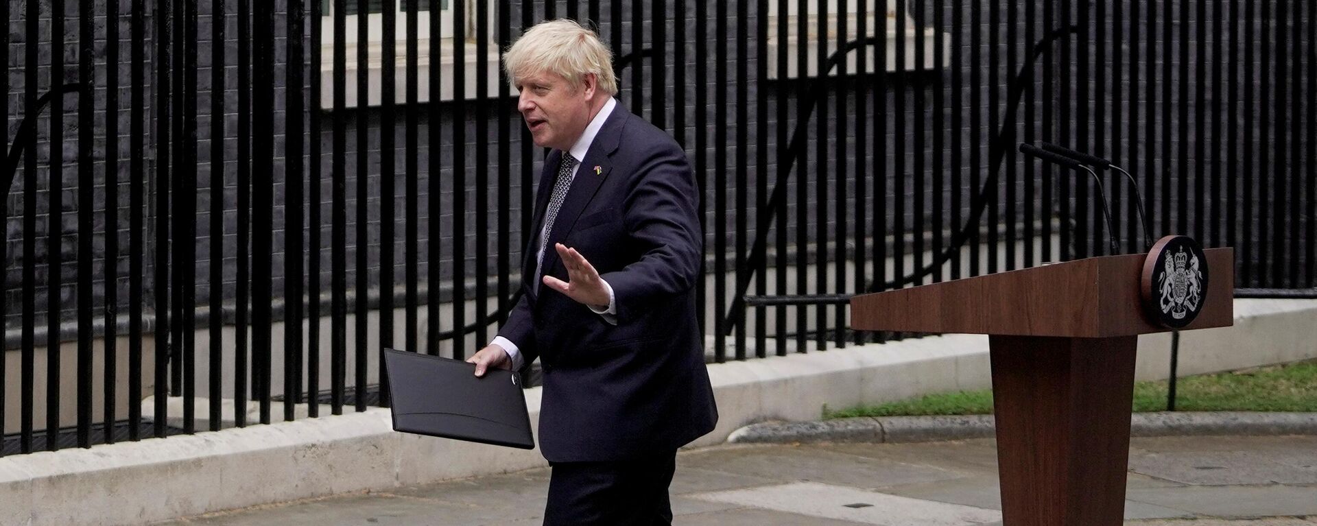 Britain's Prime Minister Boris Johnson leaves after making a statement in front of 10 Downing Street in central London on July 7, 2022 - Sputnik International, 1920, 23.07.2022