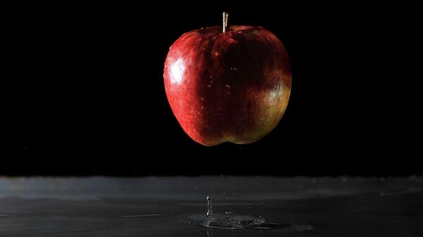  Newton's Apple levitation - Sputnik International