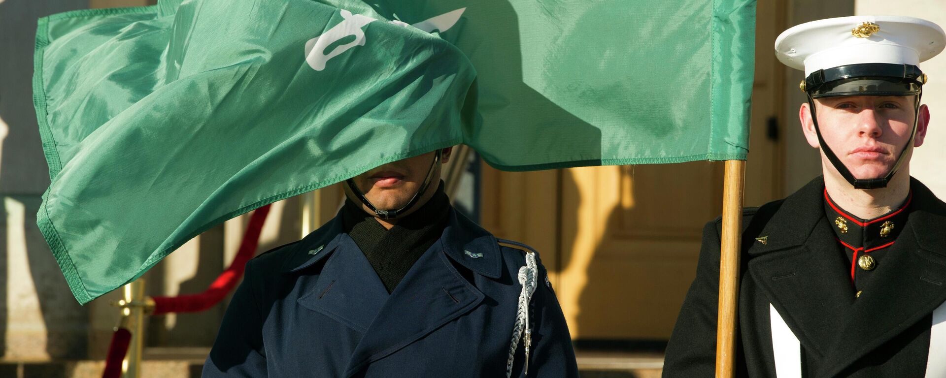 FILE - In this March 22, 2018 file photo, an honor guard member is covered by the flag of Saudi Arabia as Defense Secretary Jim Mattis welcomes Saudi Crown Prince Mohammed bin Salman to the Pentagon, in Washington  - Sputnik International, 1920, 11.07.2022