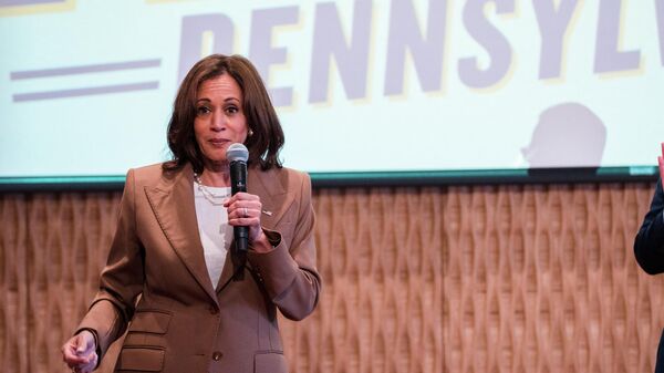 US Vice President Kamala Harris speaks during a campaign stop for Pennsylvania Attorney General Josh Shapiro, the Democratic nominee for the Pennslyvania Governor, at Samuel Staten Jr. Building of the Laborer's District Council on July 16, 2022, in Philadelphia. - Sputnik International
