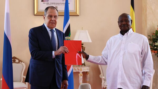 Russian Foreign Minister Sergey Lavrov during a meeting with Ugandan President Yoweri Museveni - Sputnik International