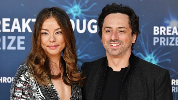 Nicole Shanahan and Sergey Brin attend the 2020 Breakthrough Prize Red Carpet at NASA Ames Research Center on November 03, 2019 in Mountain View, California. - Sputnik International