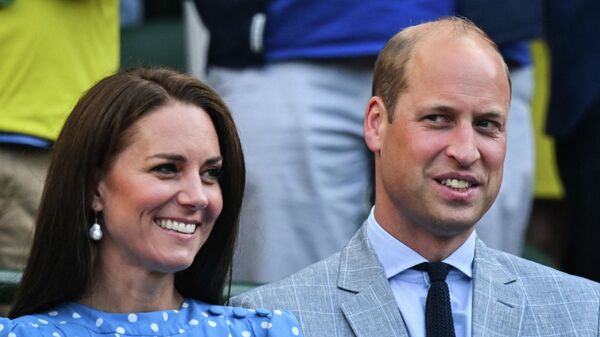 Prince William and his wife Kate, the Duchess of Cambridge, watch the Wimbledon tennis tournament in London. - Sputnik International