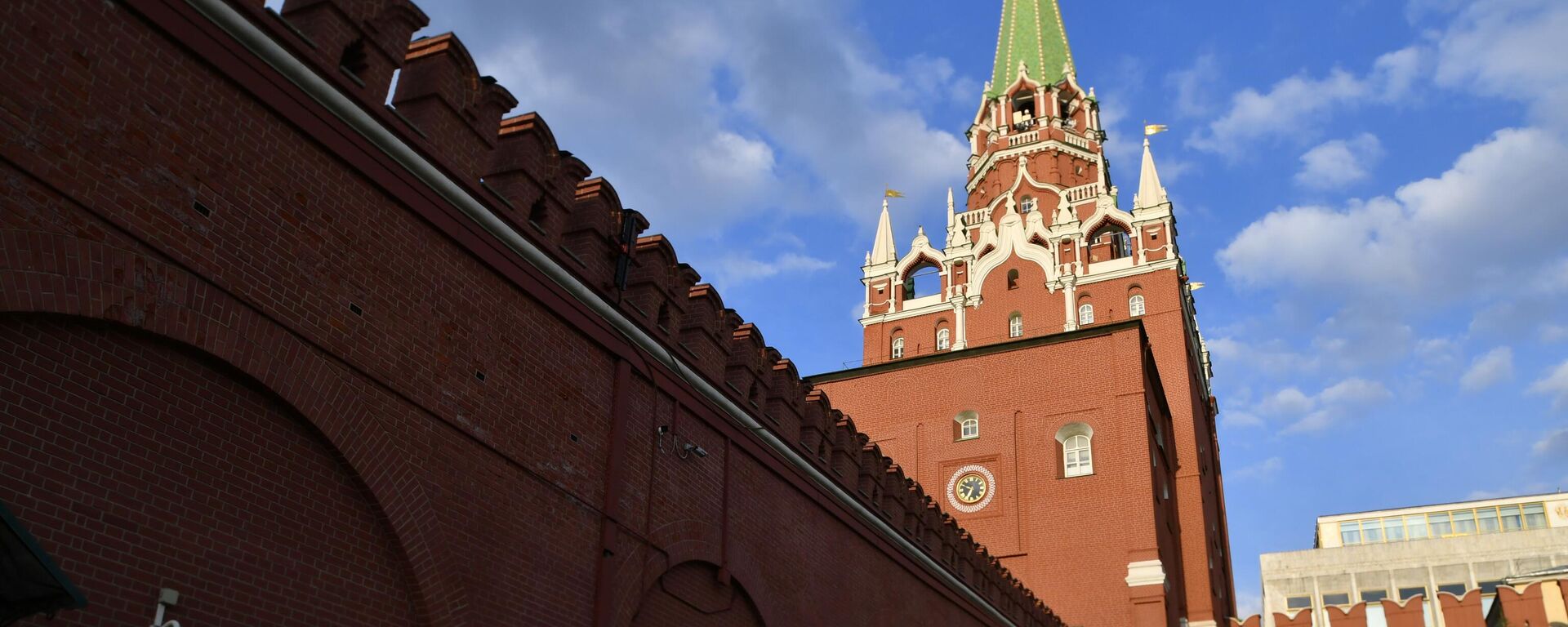 Troitskaya Tower of the Moscow Kremlin - Sputnik International, 1920, 08.05.2023