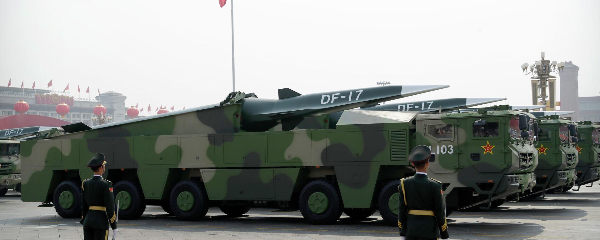 FILE - Chinese military vehicles carrying DF-17 ballistic missiles roll during a parade to commemorate the 70th anniversary of the founding of Communist China in Beijing, on Oct. 1, 2019 - Sputnik International, 1920, 05.08.2022