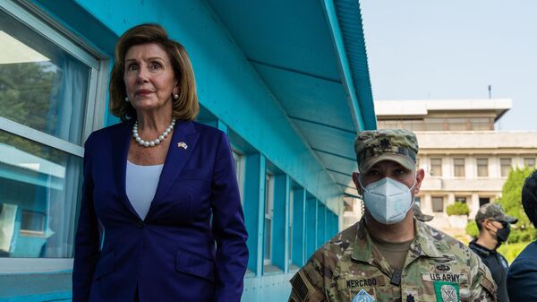 Nancy Pelosi touring the demilitarized zone frontier between North and South Korea. - Sputnik International