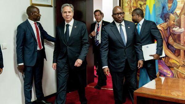US Secretary of State Antony Blinken meets with Democratic Republic of the Congo Prime Minister Jean-Michel Sama Lukonde, second from right, at the Primature in Kinshasa, Congo, Wednesday, Aug. 10, 2022. Blinken is on a ten day trip to Cambodia, Philippines, South Africa, Congo, and Rwanda. - Sputnik International