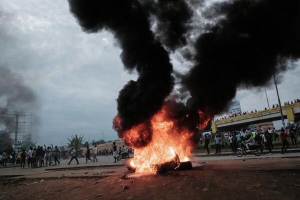 Сторонники кандидата в президенты Раилы Одинги протестуют против результатов всеобщих выборов в Кении в Кисуму - Sputnik International
