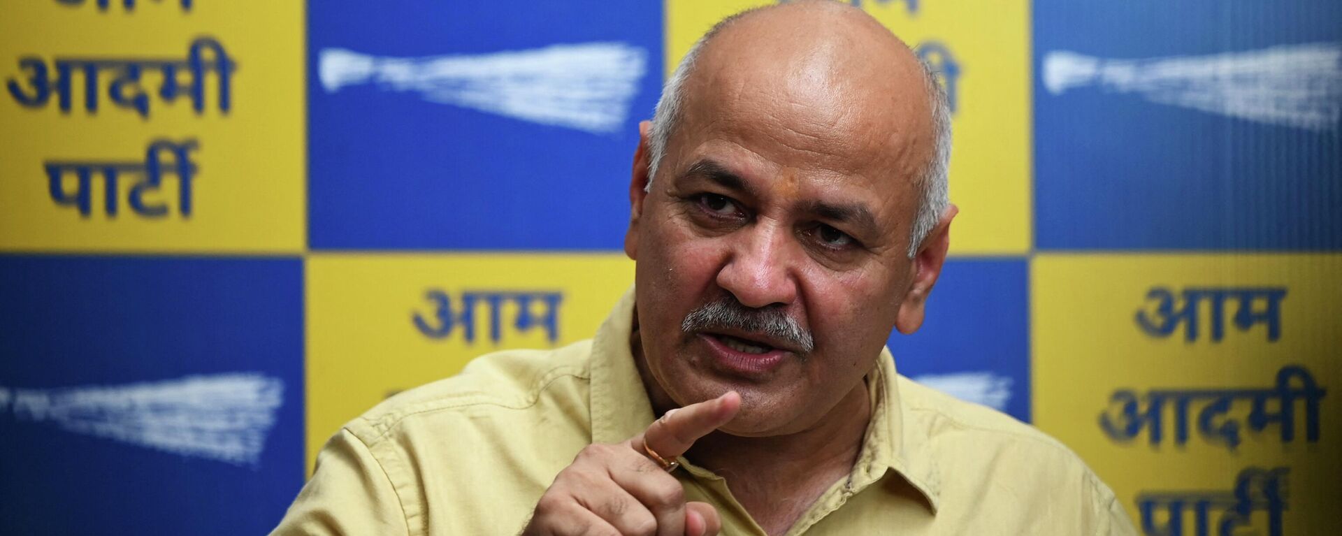 Delhi Deputy Chief Minister Manish Sisodia speaks during a press conference in New Delhi on August 20, 2022, after the Central Bureau of Investigation (CBI) had raided his home in relation to alleged irregularities with the implementation of the Excise Policy 2021-22. - Sputnik International, 1920, 22.08.2022