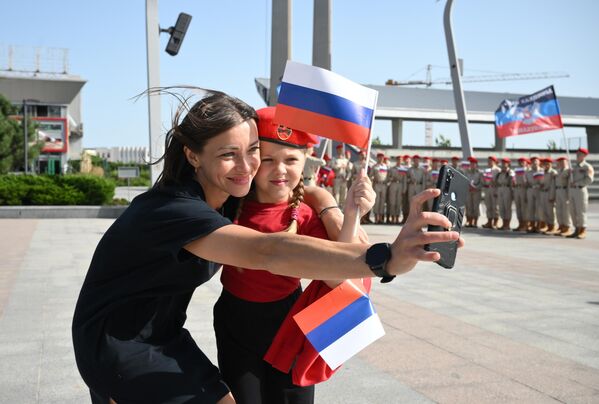 National Flag Day celebrations in Donetsk, DPR. - Sputnik International