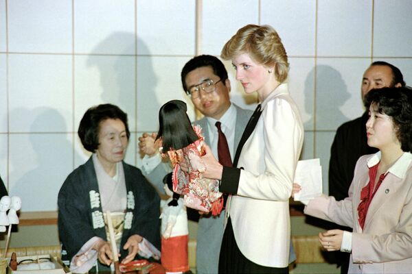 Princess Diana of Wales on a visit to Japan  - Sputnik International